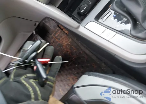 2017 Hyundai Elantra Se z USA, uszkodzony, nr VIN 5NPD84LF7HH036784